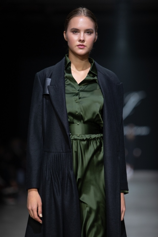 Rīgas modes nedēļa «Riga Fashion Week» piedāvā jauniešu apģērbu kolekciju NATALIJA JANSONE. Foto: Mark Litvyakov Rīgas modes nedēļa «Riga Fashion Week» piedāvā jauniešu apģērbu kolekciju NATALIJA JANSONE. Foto: Mark Litvyakov 293503