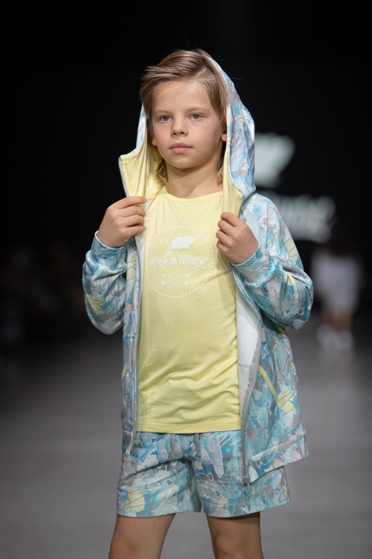 Rīgas modes nedēļa «Riga Fashion Week» piedāvā bērnu apģērbu kolekciju ROCK&MOUSE. Foto: Mark Litvyakov Rīgas modes nedēļa «Riga Fashion Week» piedāvā bērnu apģērbu kolekciju ROCK&MOUSE. Foto: Mark Litvyakov 293689