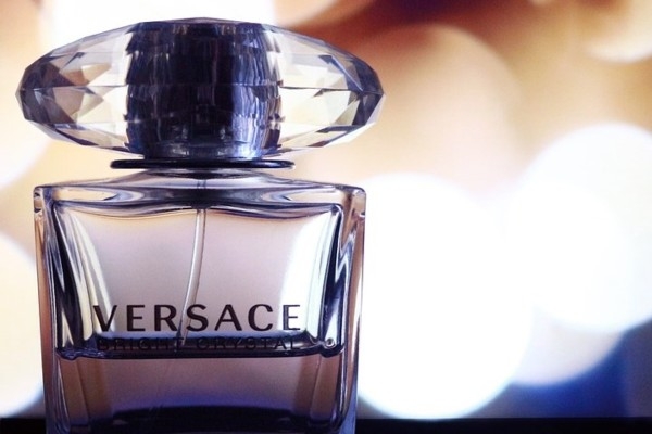 2. decembris vēsturē: Dzimis itāļu modes dizaineris Džovanni Versače