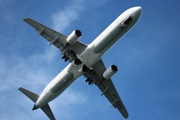 «Oro navigacija» vadītājs: Lidsabiedrības negrasās pārtraukt darbību Viļņas lidostā