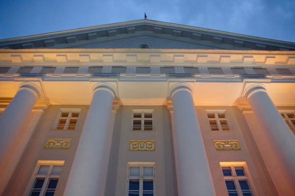 21. aprīlis vēsturē: Atjauno Tērbatas Universitāti