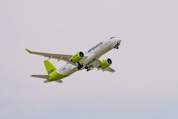 «airBaltic» atceļ lidojumus: PTAC skaidro aviopasažieru tiesības