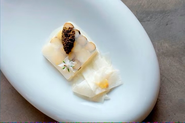 Spānijas gastronomija spīd: 291 «Michelin» zvaigžņu restorāns 2025. gadā