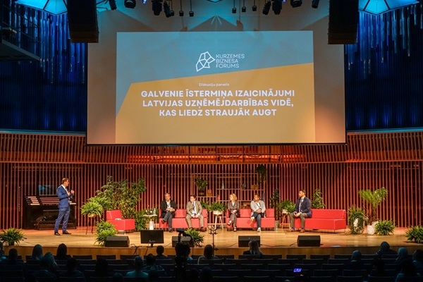 Kurzemes Biznesa forums 2025 Ventspilī: Mākslīgais intelekts un izglītības nākotne uzņēmējdarbībā