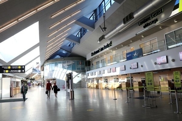 Tallinas lidostā samazinās pasažieru skaits