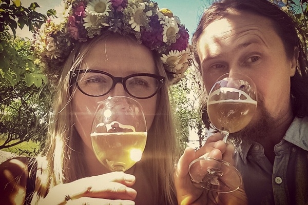 Latvijas labumi - īstais ābolu sidrs un steiks - ielūdz uz garšu ballīti Āgenskalna tirgū.
