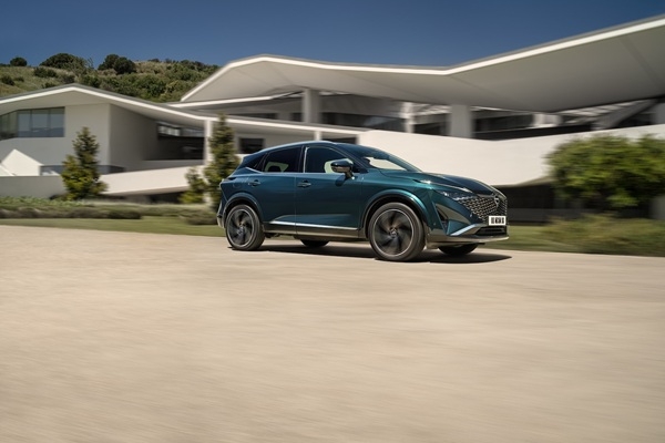 Hibrīds vai ar benzīnu darbināms elektromobilis? Nissan iepazīstina ar jaunākās paaudzes e-POWER piedziņu