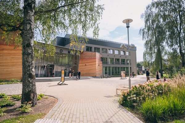 Kultūras centrs Siguldas DEVONS uzsāk astoto sezonu