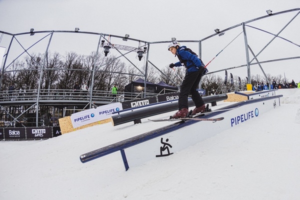 Rīgas centrā norisināsies frīstaila slēpošanas un snovborda sacensības