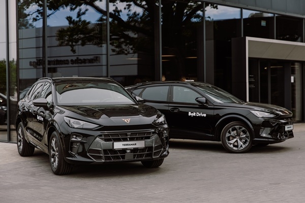 Spāņu auto zīmola «CUPRA» automašīnas pirmo reizi pieejamas koplietošanas nomā