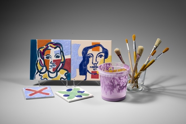 Flīžu un porcelāna apgleznošanas darbnīcas Rīgas Porcelāna muzejā