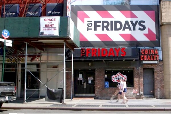 15.marts vēsturē: Ņujorkā tiek atvērts pirmais «TGI Fridays» restorāns