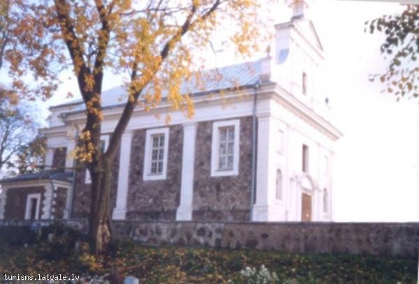 Bukmuizas-Sv-Ludviga-katolu-baznica Bukmuižas Sv. Ludviga katoļu baznīca