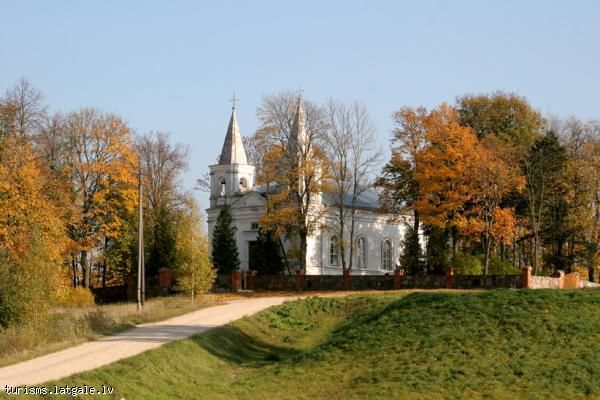 Dricanu-Sv-Simana-un-Sv-Judas-Romas-katolu-baznica Dricānu Sv. Sīmaņa un Sv. Jūdas Romas katoļu baznīca
