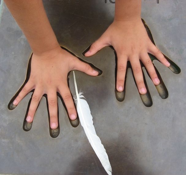 Latvijas_muziku_Slavas_aleja Latvijas mūziķu Slavas aleja un lielākā ģitāra