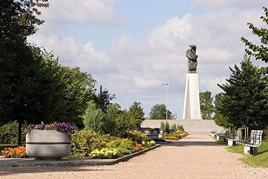 Piemineklis_boja_gajusajiem_jurniekiem Piemineklis bojā gājušajiem jūrniekiem