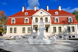 Viesnīca “Sventes muiža”