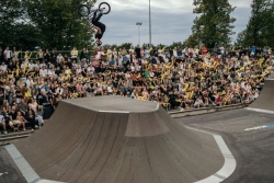 Atpūtas un ceļojumu piedāvājumi 15.08.2025 - 17.08.2025 Festivāls "Kopums / Mad Liepāja" Liepājas reģiona TIB