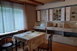 Skrindu dzimtas muzejs