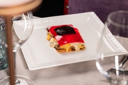 Atpūtas un ceļojumu piedāvājumi 05.11.2025 - 09.11.2025 Restorāns Seasons piedāvā ēdienu kā gleznu Grand Palace Hotel