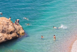 MELNĀ PIEKTDIENA - Turcija