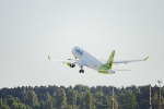 «airBaltic» ziņo par ieņēmumu un pasažieru skaita pieaugumu otrajā ceturksnī, kas uzlaboja 2025. gada pirmā pusgada rezultātus
